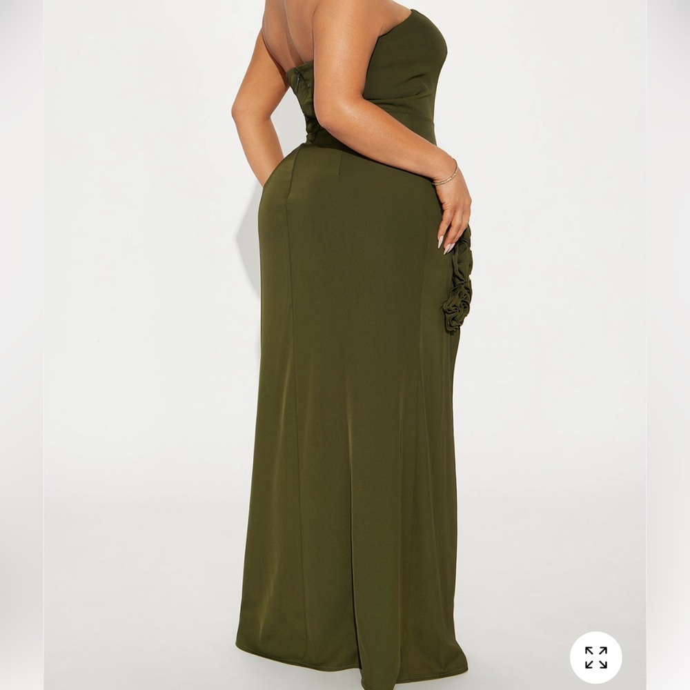 Fashion Nova Strapless Dress in Deep Green - Picture 3 of 3